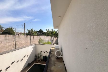Casa de condomínio para alugar com 330m², 4 quartos e 4 vagas