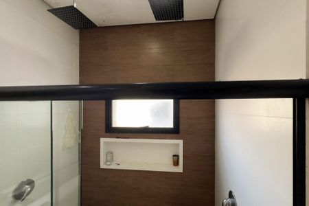 Casa de condomínio para alugar com 330m², 4 quartos e 4 vagas
