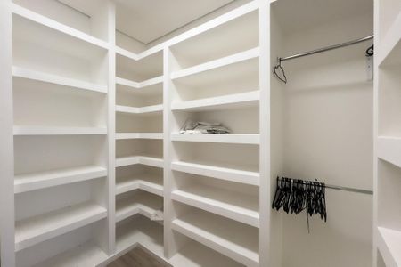 Casa de condomínio para alugar com 330m², 4 quartos e 4 vagas