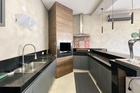 Casa de condomínio para alugar com 330m², 4 quartos e 4 vagas