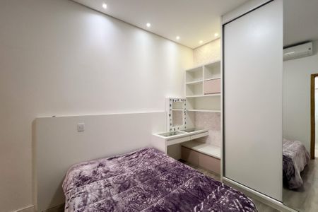 Casa de condomínio para alugar com 330m², 4 quartos e 4 vagas