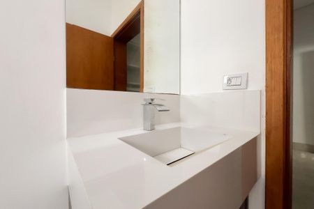 Casa de condomínio para alugar com 330m², 4 quartos e 4 vagas