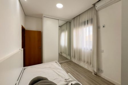 Casa de condomínio para alugar com 330m², 4 quartos e 4 vagas