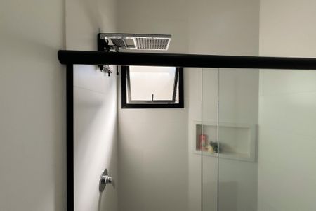 Casa de condomínio para alugar com 330m², 4 quartos e 4 vagas