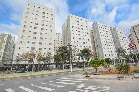Apartamento à venda com 60m², 2 quartos e 1 vaga Apartamento à venda com 60m², 2 quartos e 1 vagaFachada e portaria