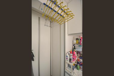 Apartamento à venda com 60m², 2 quartos e 1 vaga Apartamento à venda com 60m², 2 quartos e 1 vagaÁrea de Serviço