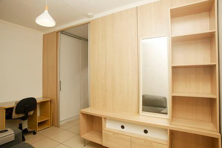 Sala de kitnet/studio para alugar com 1 quarto, 32m² em Centro Histórico, Porto Alegre