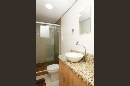 Banheiro de kitnet/studio para alugar com 1 quarto, 32m² em Centro Histórico, Porto Alegre