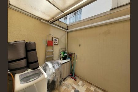Casa à venda com 101m², 2 quartos e 2 vagas