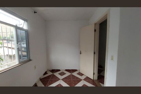 Sala de casa para alugar com 2 quartos, 80m² em Austin, Nova Iguaçu