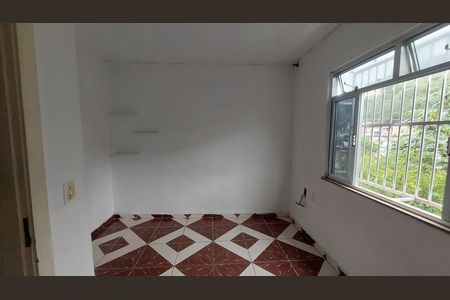 Sala de casa para alugar com 2 quartos, 80m² em Austin, Nova Iguaçu