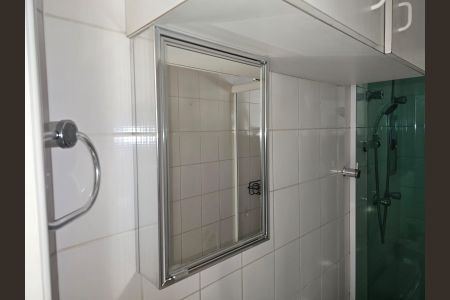 Apartamento à venda com 59m², 2 quartos e 1 vaga Apartamento à venda com 59m², 2 quartos e 1 vagaBanheiro Social