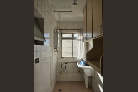 Apartamento à venda com 59m², 2 quartos e 1 vaga Apartamento à venda com 59m², 2 quartos e 1 vagaCozinha e Área de Serviço