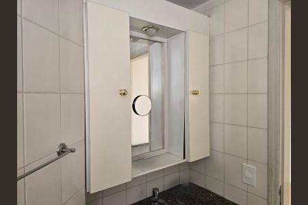 Apartamento à venda com 59m², 2 quartos e 1 vaga Apartamento à venda com 59m², 2 quartos e 1 vagaBanheiro da Suíte