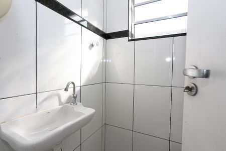 Casa para alugar com 67m², 1 quarto e sem vaga Casa para alugar com 67m², 1 quarto e sem vagaBanheiro