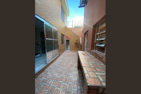 Casa à venda com 2 quartos, 178m² em Vila Campo Grande, São Paulo