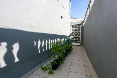 Casa para alugar com 218m², 2 quartos e 1 vaga Casa para alugar com 218m², 2 quartos e 1 vagaCorredor