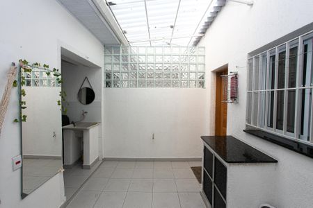 Casa para alugar com 218m², 2 quartos e 1 vaga Casa para alugar com 218m², 2 quartos e 1 vagaQuintal