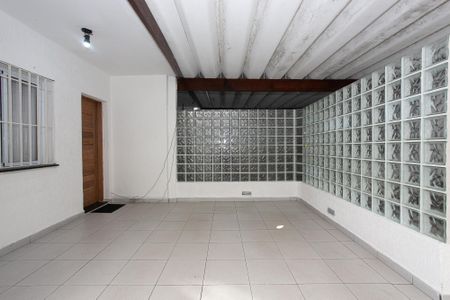 Casa para alugar com 218m², 2 quartos e 1 vaga Casa para alugar com 218m², 2 quartos e 1 vagaGaragem
