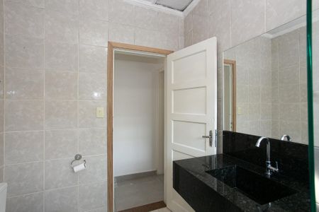 Casa para alugar com 218m², 2 quartos e 1 vaga Casa para alugar com 218m², 2 quartos e 1 vagaBanheiro