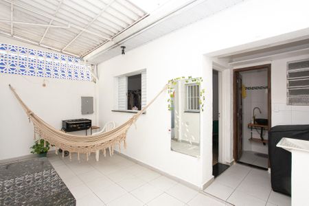 Casa para alugar com 218m², 2 quartos e 1 vaga Casa para alugar com 218m², 2 quartos e 1 vagaQuintal