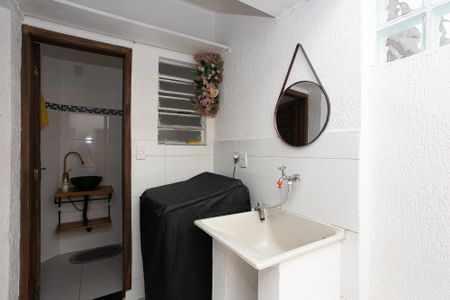 Casa para alugar com 218m², 2 quartos e 1 vaga Casa para alugar com 218m², 2 quartos e 1 vagaÁrea de Serviço
