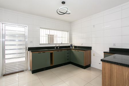Casa para alugar com 250m², 2 quartos e 3 vagas Casa para alugar com 250m², 2 quartos e 3 vagasCozinha