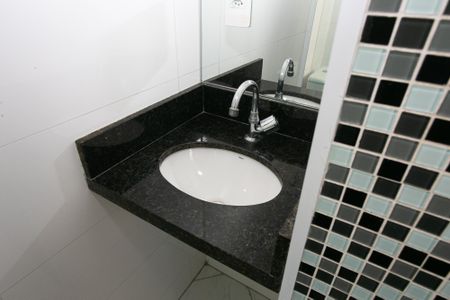 Casa para alugar com 250m², 2 quartos e 3 vagas Casa para alugar com 250m², 2 quartos e 3 vagasBanheiro da Suíte
