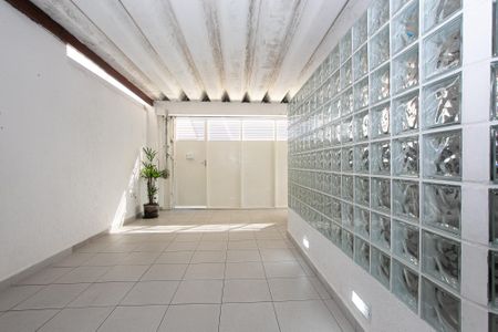 Casa para alugar com 250m², 2 quartos e 3 vagas Casa para alugar com 250m², 2 quartos e 3 vagasGaragem
