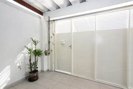 Casa para alugar com 250m², 2 quartos e 3 vagas Casa para alugar com 250m², 2 quartos e 3 vagasGaragem