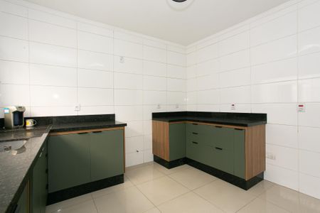 Casa para alugar com 250m², 2 quartos e 3 vagas Casa para alugar com 250m², 2 quartos e 3 vagasCozinha