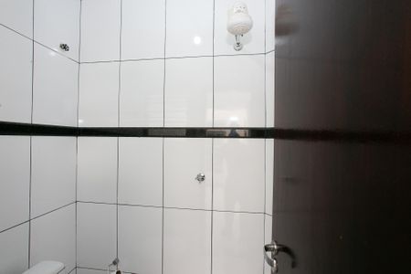 Casa para alugar com 250m², 2 quartos e 3 vagas Casa para alugar com 250m², 2 quartos e 3 vagasBanheiro de Serviço