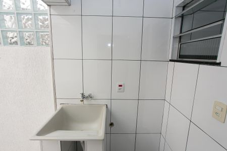 Casa para alugar com 250m², 2 quartos e 3 vagas Casa para alugar com 250m², 2 quartos e 3 vagasÁrea de Serviço