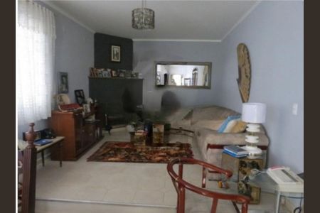 Casa à venda com 4 quartos, 202m² em Vila Marari, São Paulo