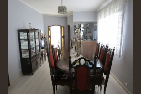 Casa à venda com 4 quartos, 202m² em Vila Marari, São Paulo