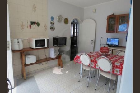 Casa à venda com 4 quartos, 202m² em Vila Marari, São Paulo