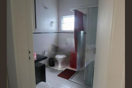 Casa à venda com 4 quartos, 202m² em Vila Marari, São Paulo