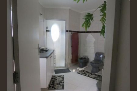 Casa à venda com 4 quartos, 202m² em Vila Marari, São Paulo