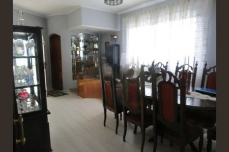 Casa à venda com 4 quartos, 202m² em Vila Marari, São Paulo