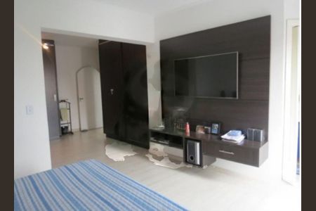 Casa à venda com 4 quartos, 202m² em Vila Marari, São Paulo