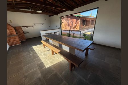 Casa para alugar com 173m², 5 quartos e 6 vagasChurrasqueira