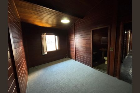 Casa para alugar com 173m², 5 quartos e 6 vagasSuite