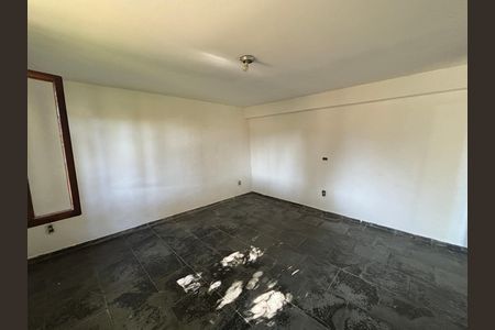 Casa para alugar com 173m², 5 quartos e 6 vagasQuarto 2 edícula 