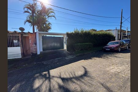 Casa para alugar com 173m², 5 quartos e 6 vagasFachada 