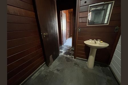 Casa para alugar com 173m², 5 quartos e 6 vagasBanheiro
