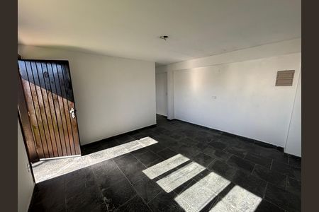 Casa para alugar com 173m², 5 quartos e 6 vagasSala edícula 