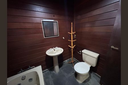 Casa para alugar com 173m², 5 quartos e 6 vagasBanheiro suite