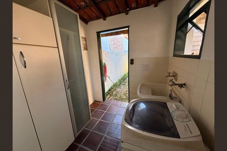 Casa para alugar com 173m², 5 quartos e 6 vagasÁrea de Serviço