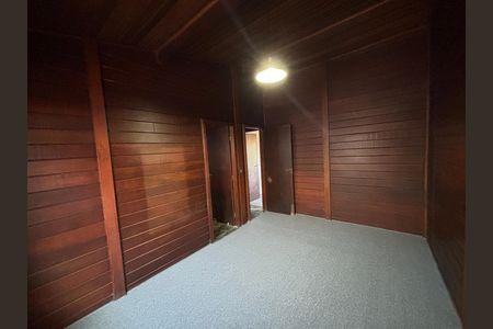 Casa para alugar com 173m², 5 quartos e 6 vagasSuite