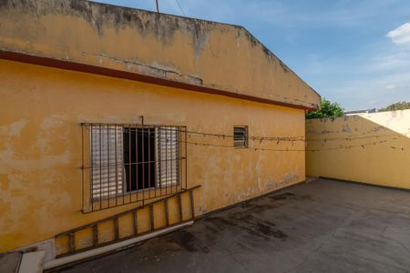 Casa à venda com 250m², 3 quartos e 4 vagas Casa à venda com 250m², 3 quartos e 4 vagasQuintal